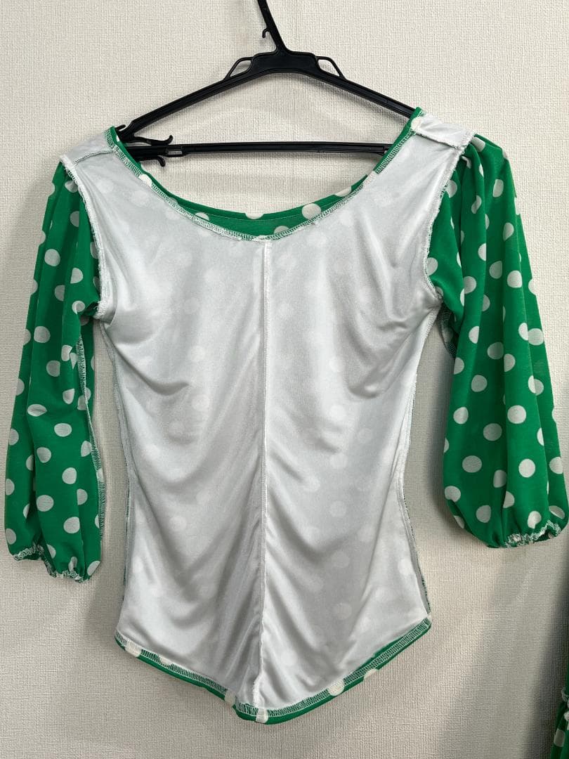 フラメンコ衣装 ツーピース+スカーフ グリーン×白水玉 ストレッチ フリル 軽量