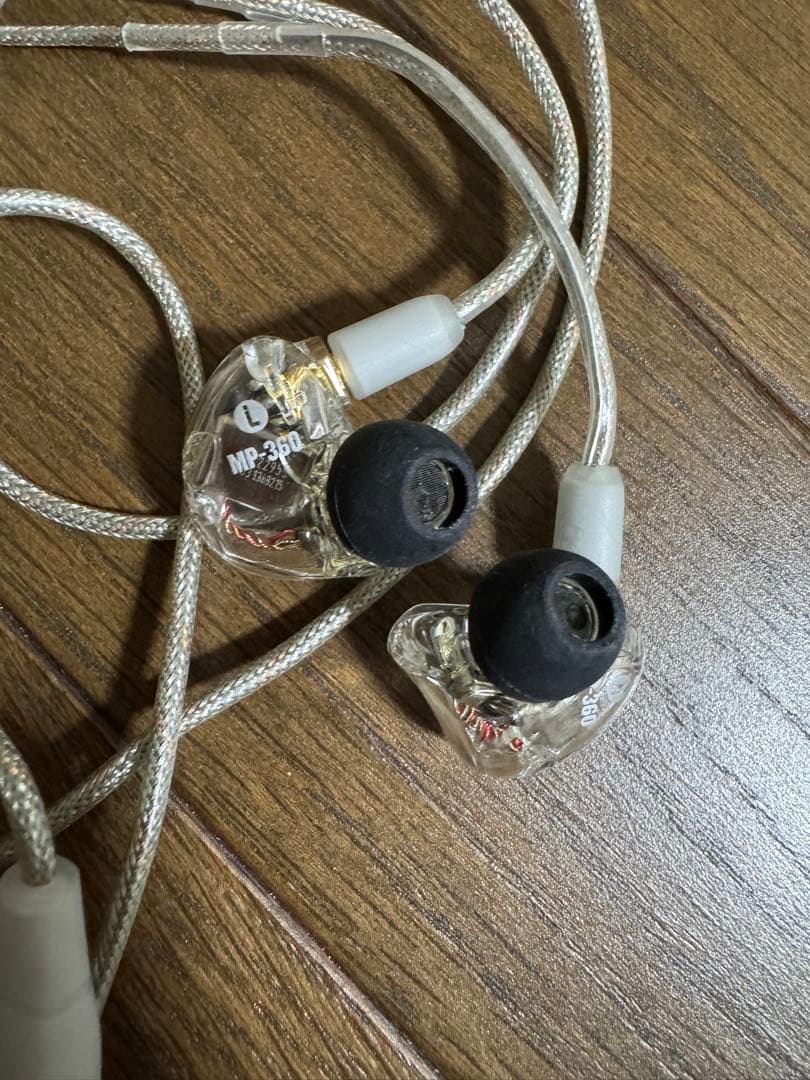 【美品】MACKIE MP-360 有線イヤホン クリアシェルデザイン