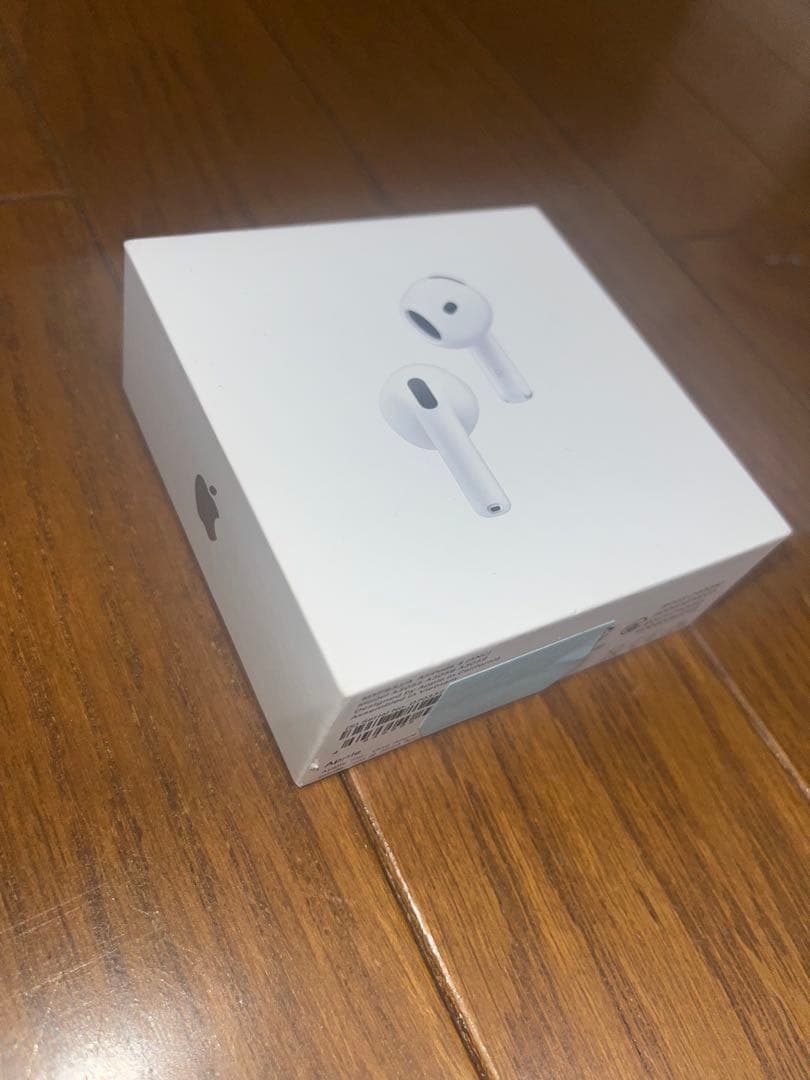 Apple AirPods 4 新品未使用、未開封。外箱の封印シール付。ANC付