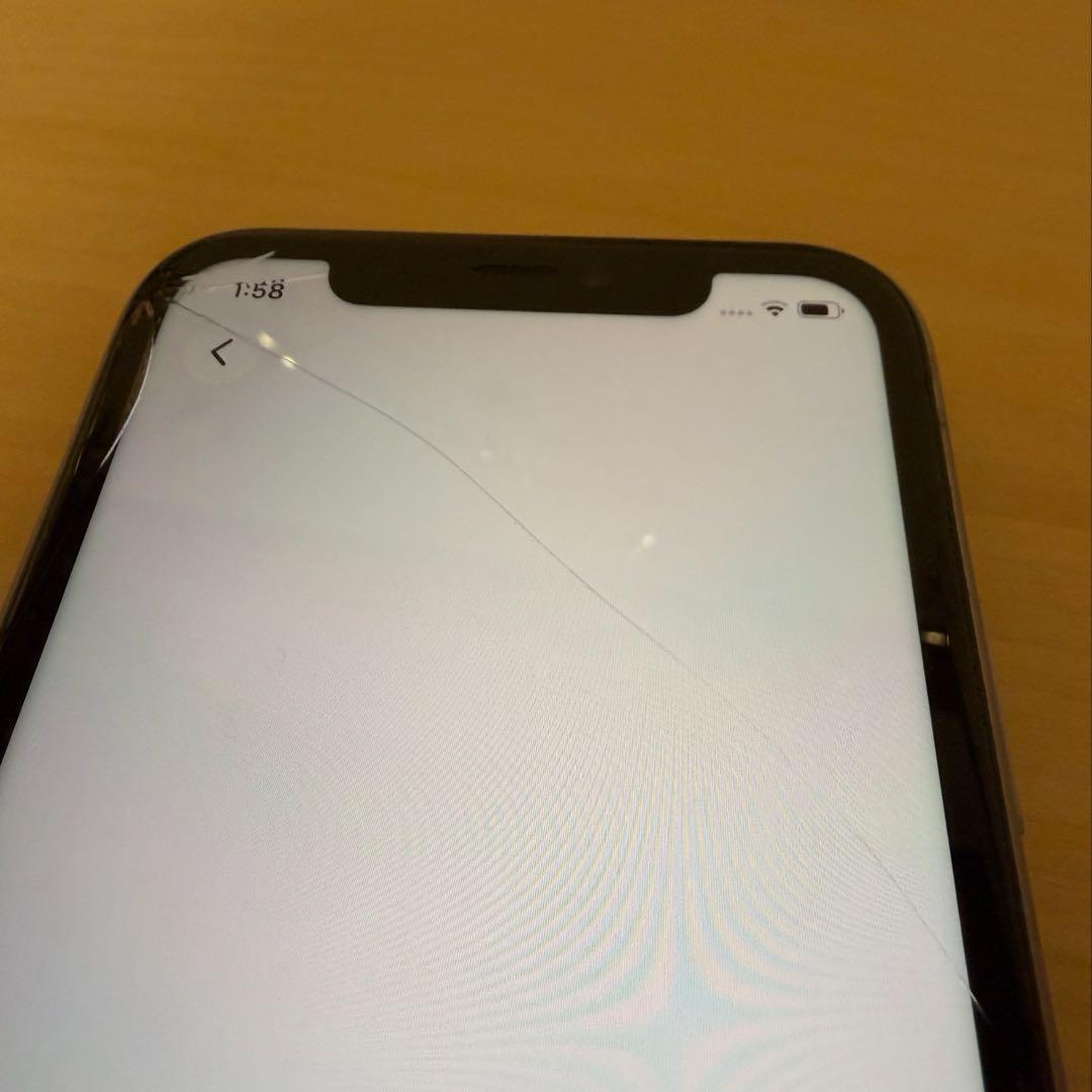 Apple iPhone 11 パープル 本体 画面割れあり