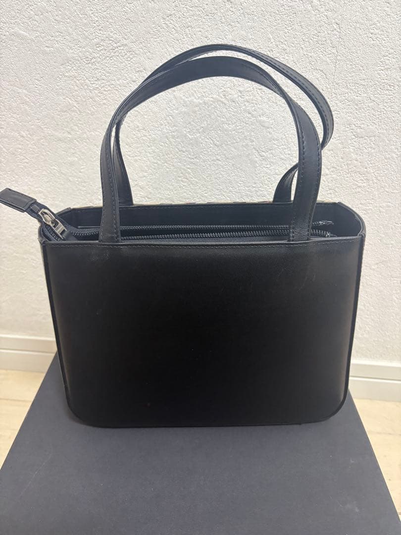 Burberryハンドバッグ