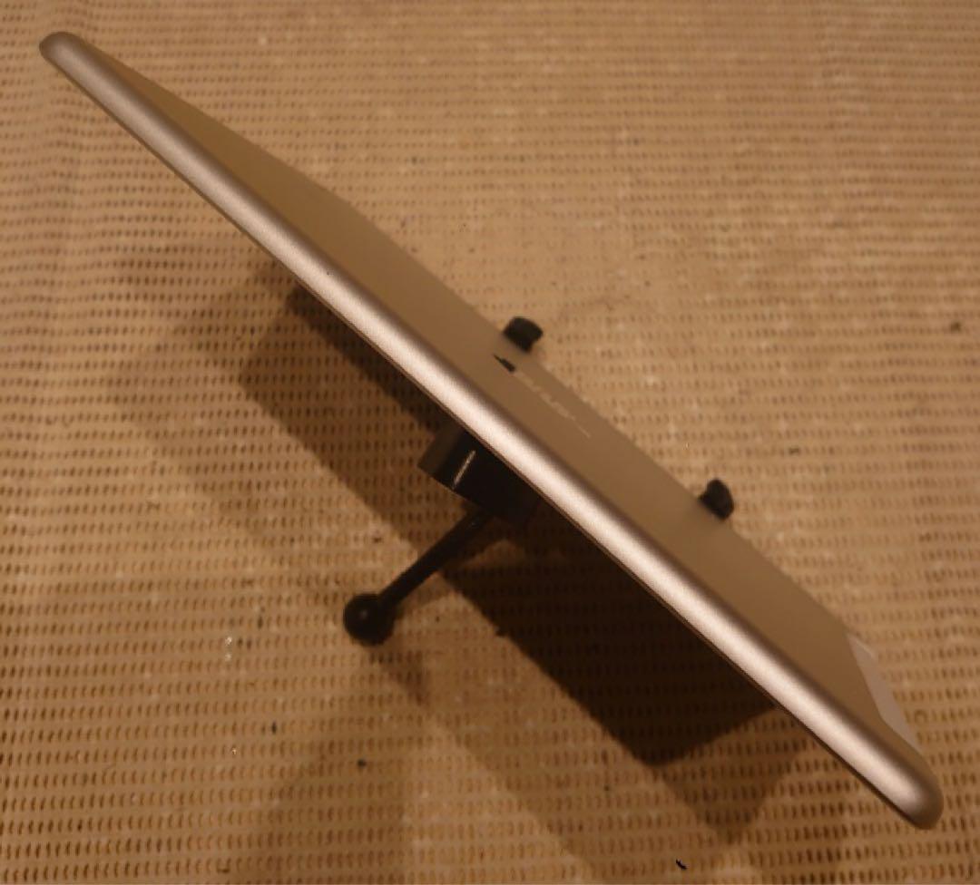 FHLJK 完動品SIMフリーiPad第5世代(A1823)本体32GB送料込