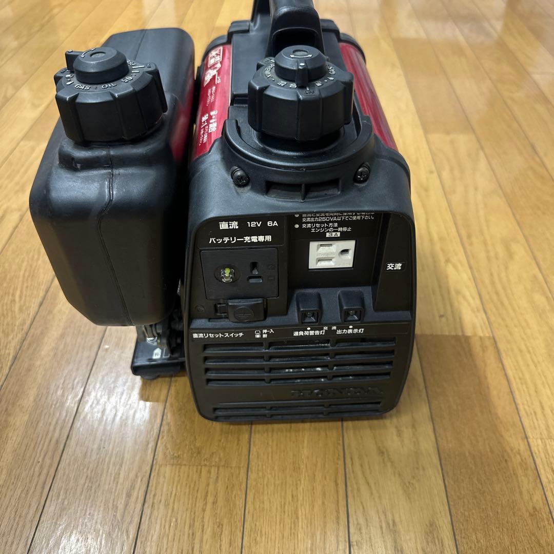 ぽ*ん様 ホンダ　インバーター発電機　EX300 サブタンク　カバー付き