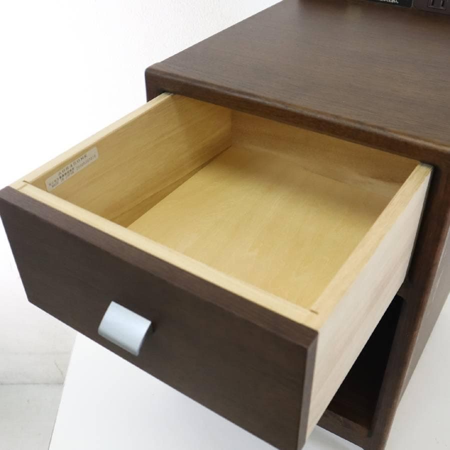 カリモク家具 ナイトテーブル AU8450MK オーク材 コンセント付き 3