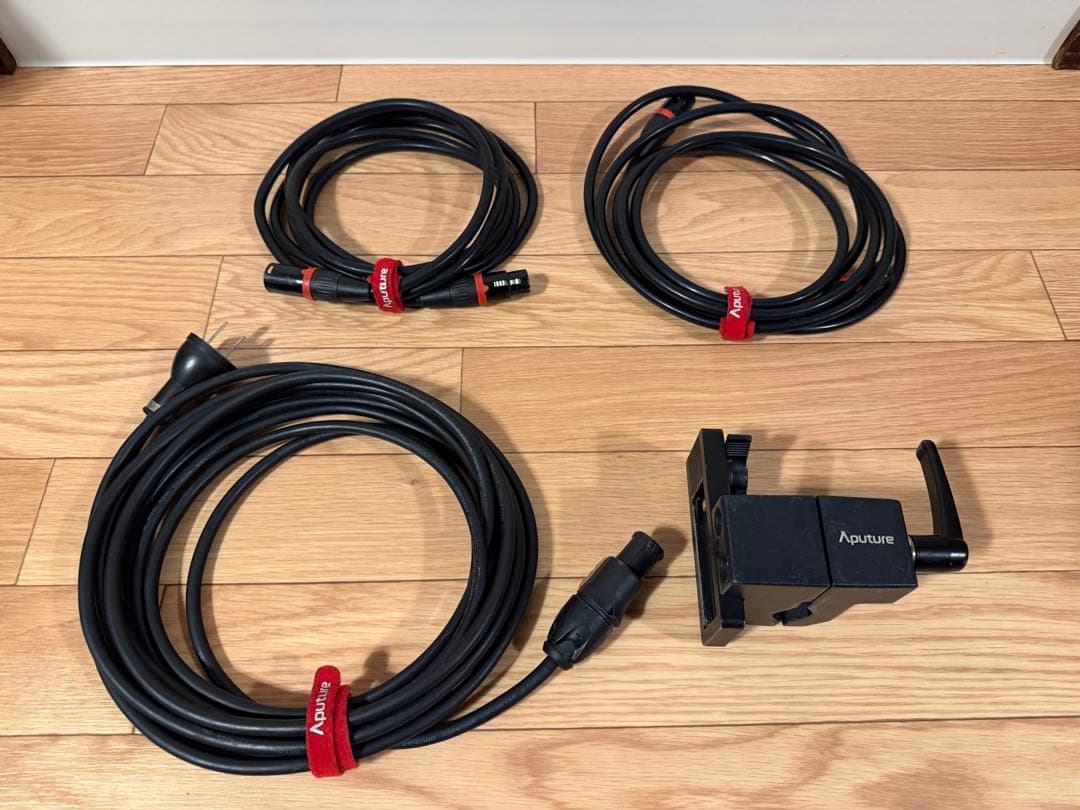 d*e様 Aputure 300X 高出力LEDライト + Frenel 2Xレ
