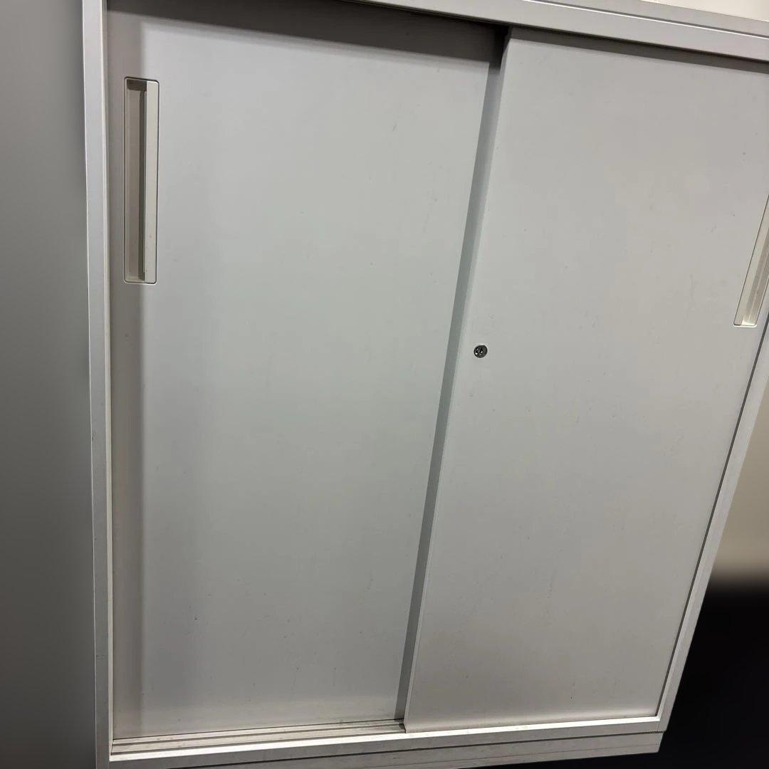 ホワイトスライド式キャビネット(スチール製)