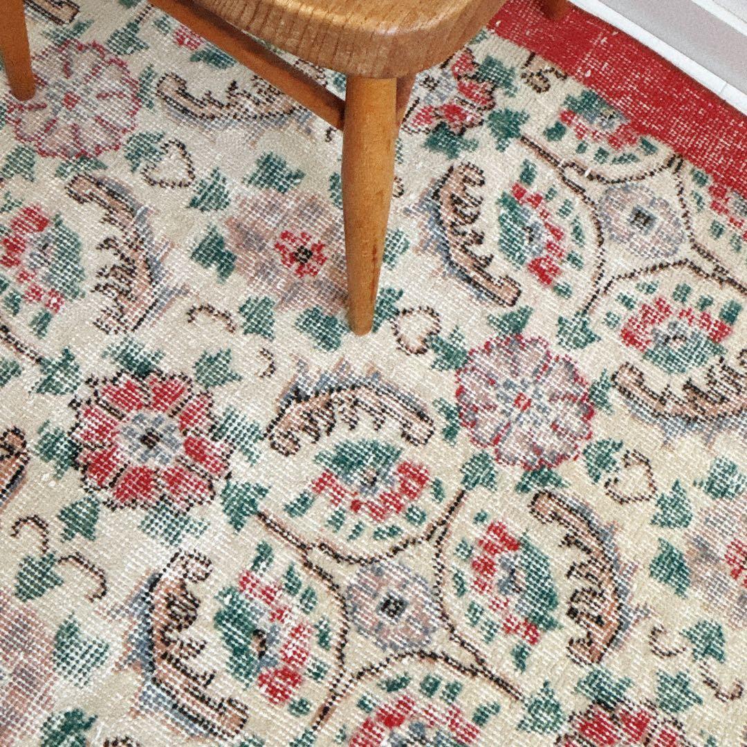 いちご　トルコ　ヴィンテージラグ　ピンク　グリーン　フローラル