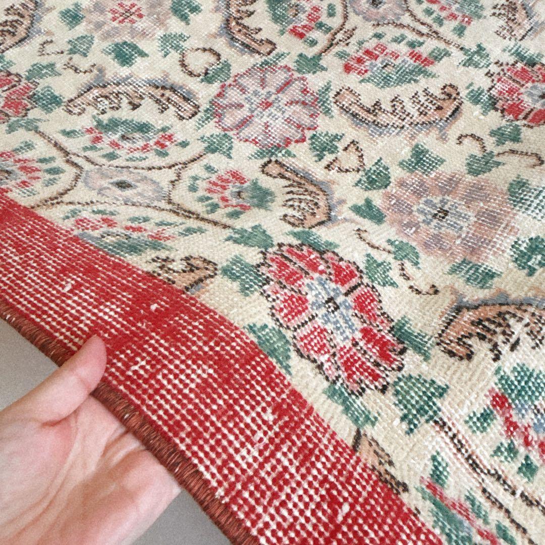 いちご　トルコ　ヴィンテージラグ　ピンク　グリーン　フローラル