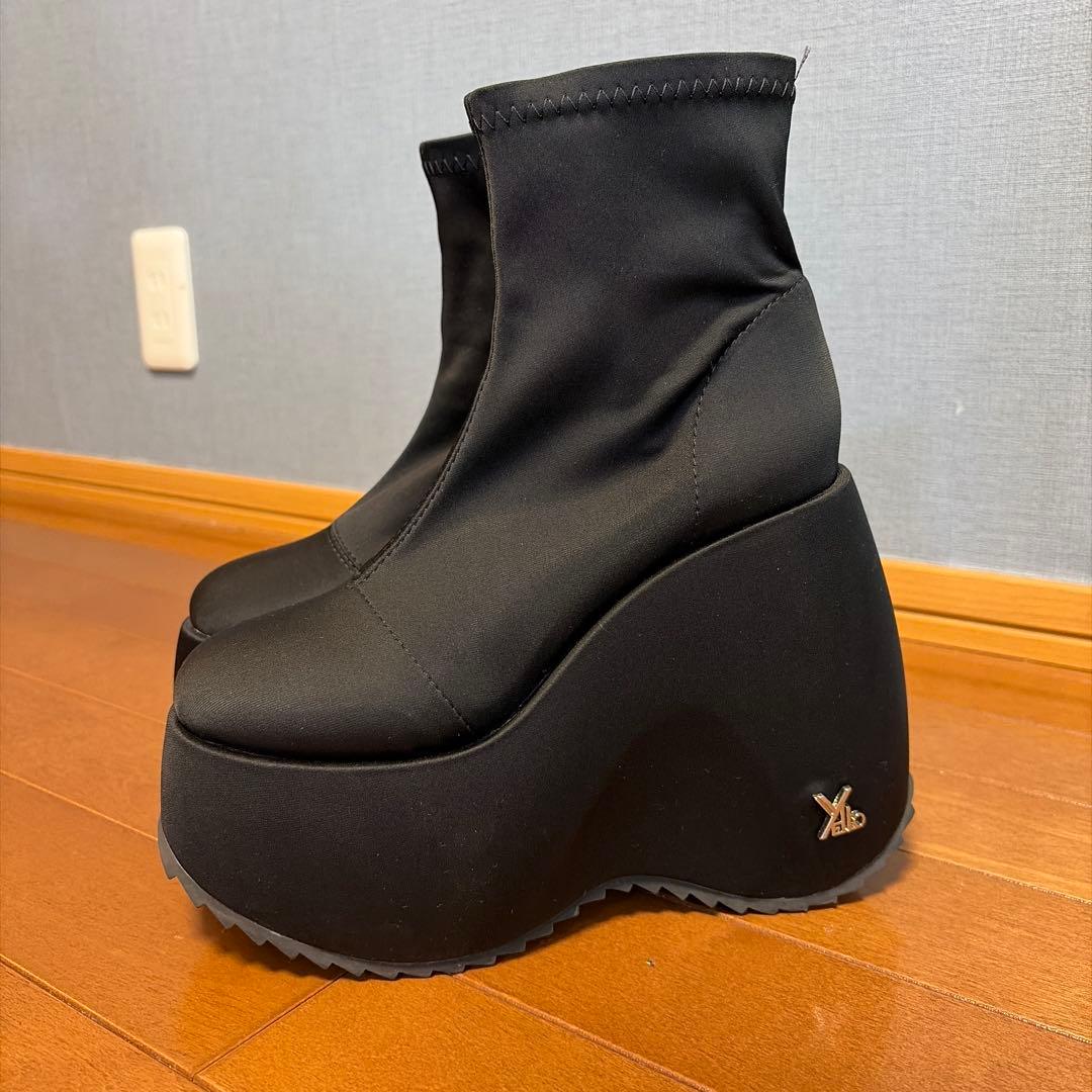 靴 YELLO TOKYO BLACK PLATFORM SHORT BOOTS S