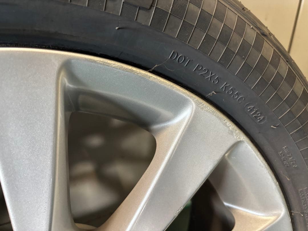 2014年式　レクサス LS460 18インチ タイヤ付　予備タイヤなどに　4本