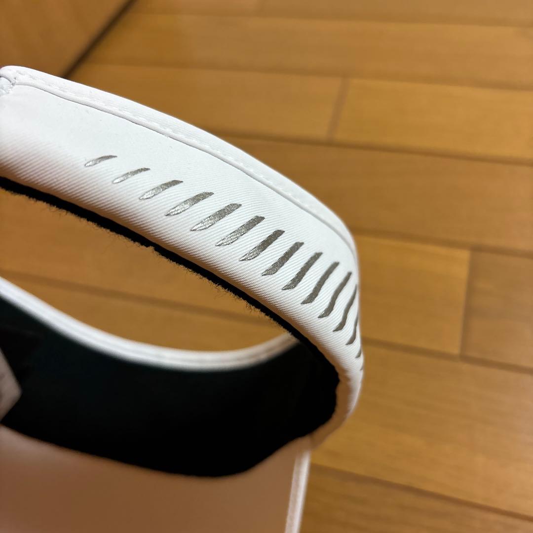 未使用☆MARK & LONA☆ホワイト☆バイザー☆ゴルフ