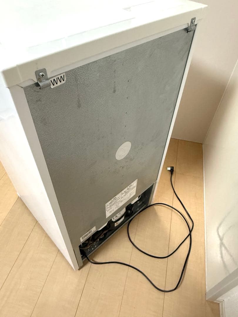 送料込❗️ヤマダ 90L 小型冷蔵庫 右開き 一人暮らし単身　2018年製　清掃済