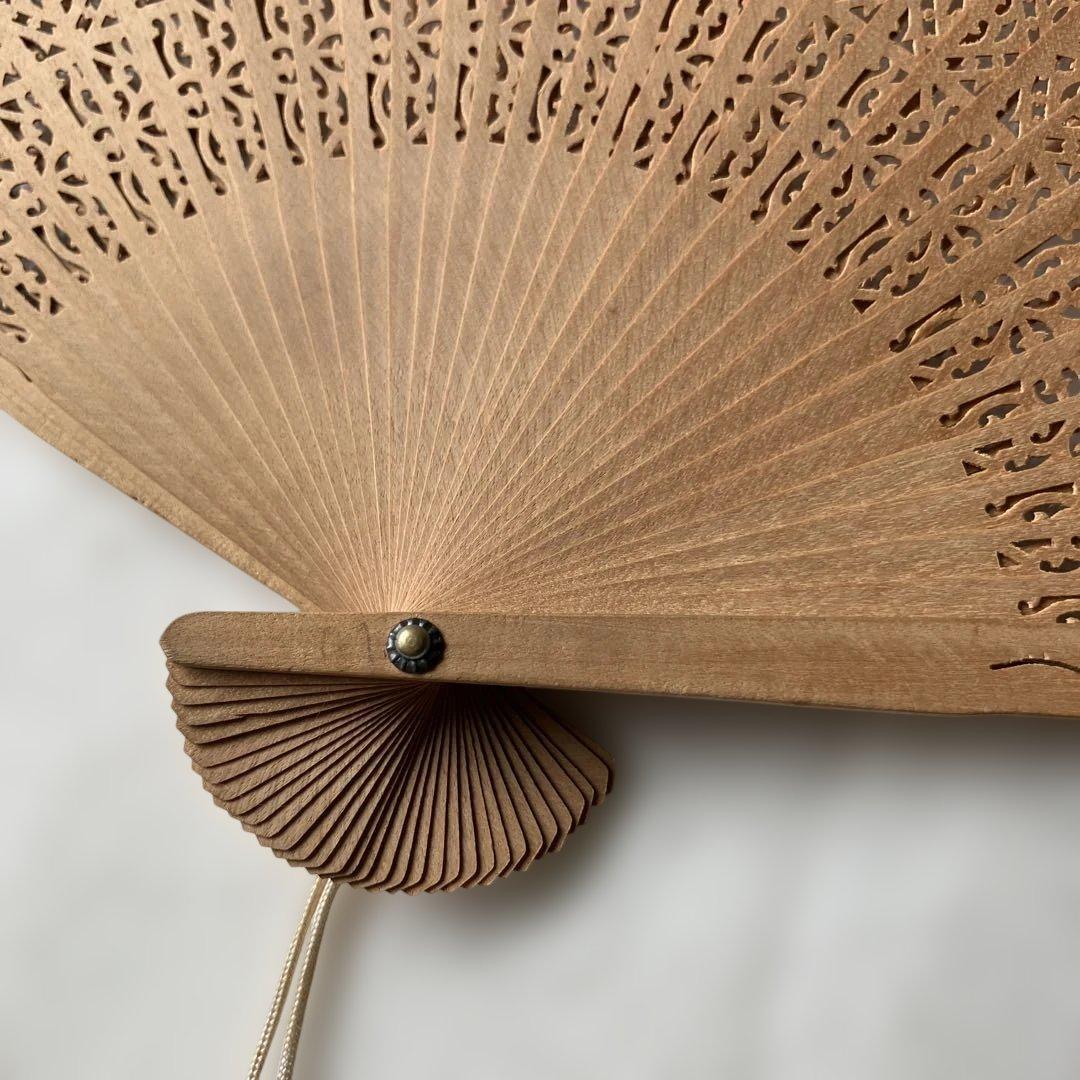 白檀扇　白檀扇子　透かし彫り　桐箱入り　ヴィンテージ　レア　昭和