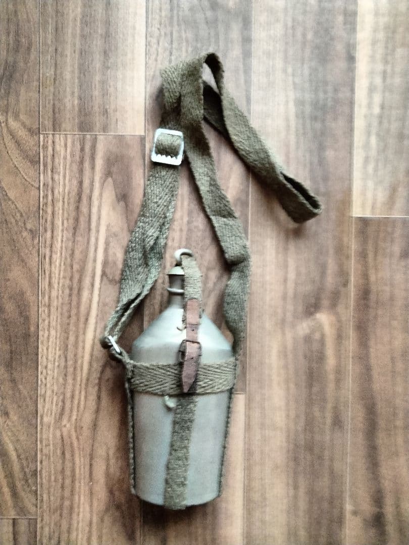 戦時中水筒２点 ＋おまけ本1冊 昭和レトロ 戦争遺品