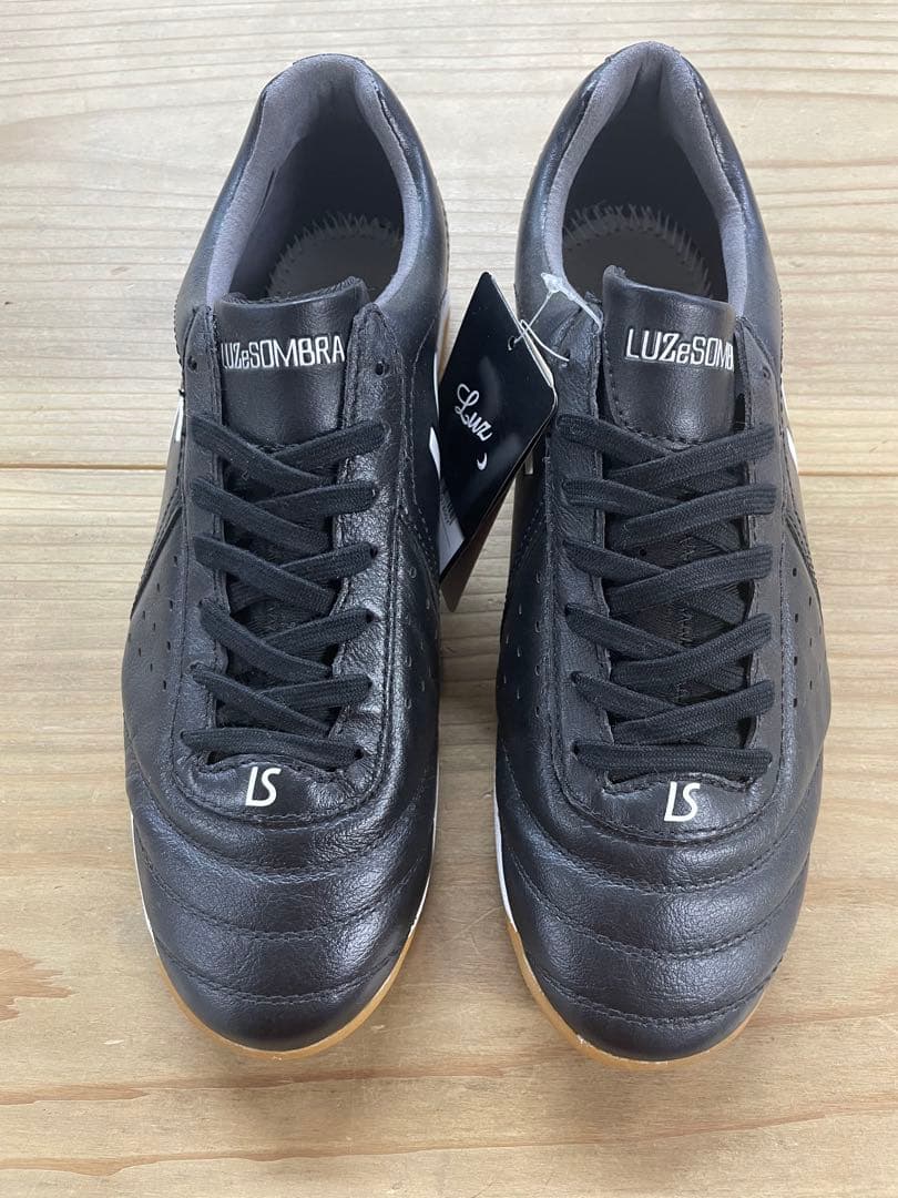 Luz e Sombra フットサルシューズ ブラック　26cm