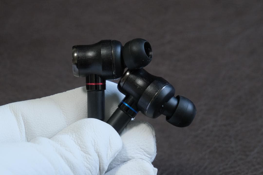 Victor HA-FW1500 WOODシリーズ 密閉型イヤホン ハイレゾ対応