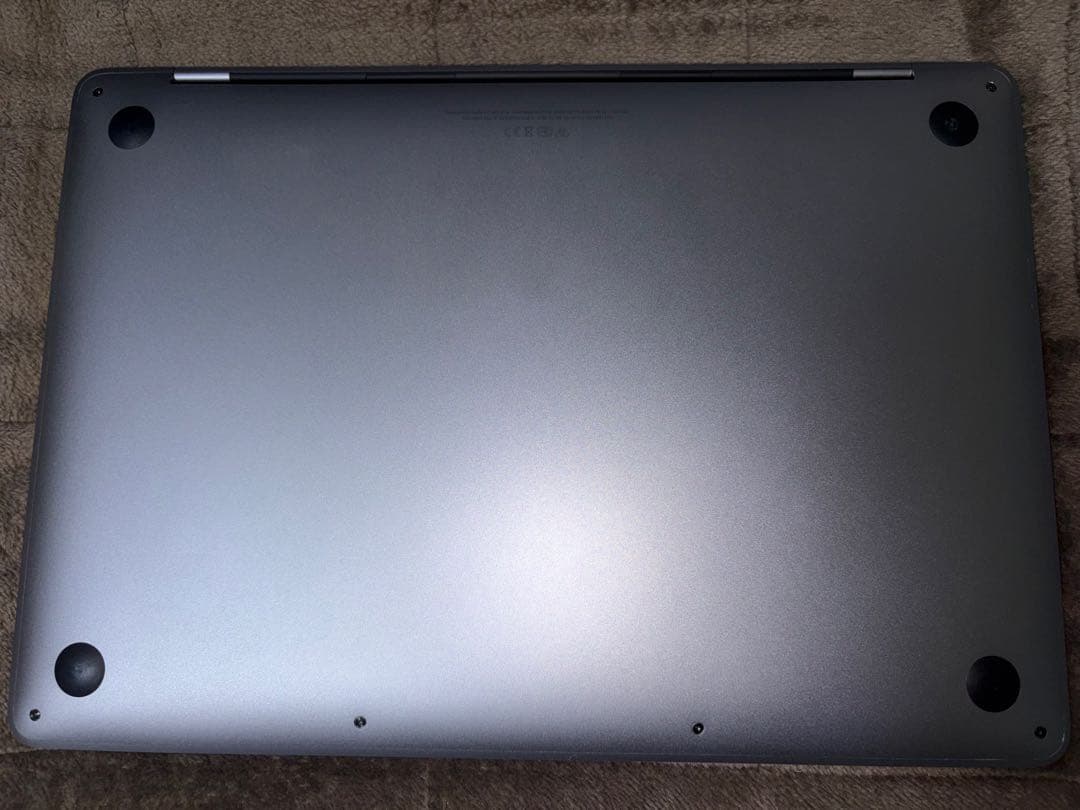 MacBook pro 2019 13インチ　128GB 8GBメモリ