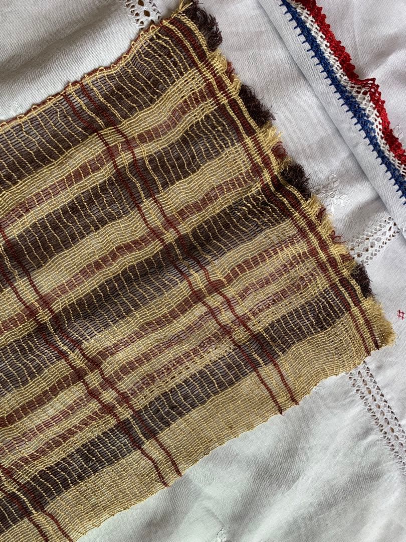 パラグアイ国　グァラニー族　テーブルセンター　テーブル掛け　天然素材