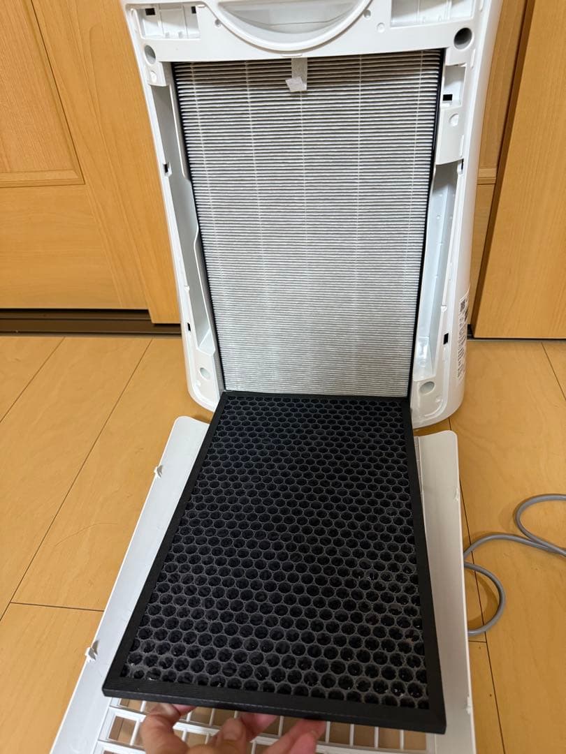 SHARP 空気清浄機 スリム　プラズマクラスター7000 FU-P50-W