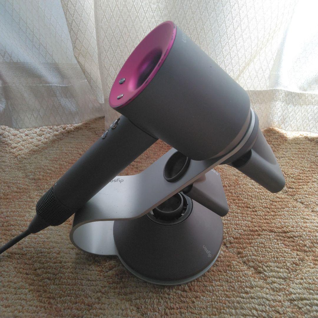 動作良好　スタンド付き　ダイソン　Dyson　ドライヤー