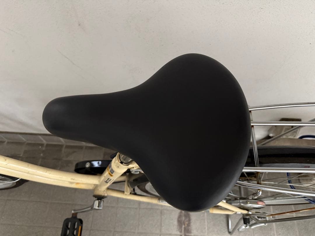 Miシティサイクル クリーム色 バスケット付き 直接引き取りも可能