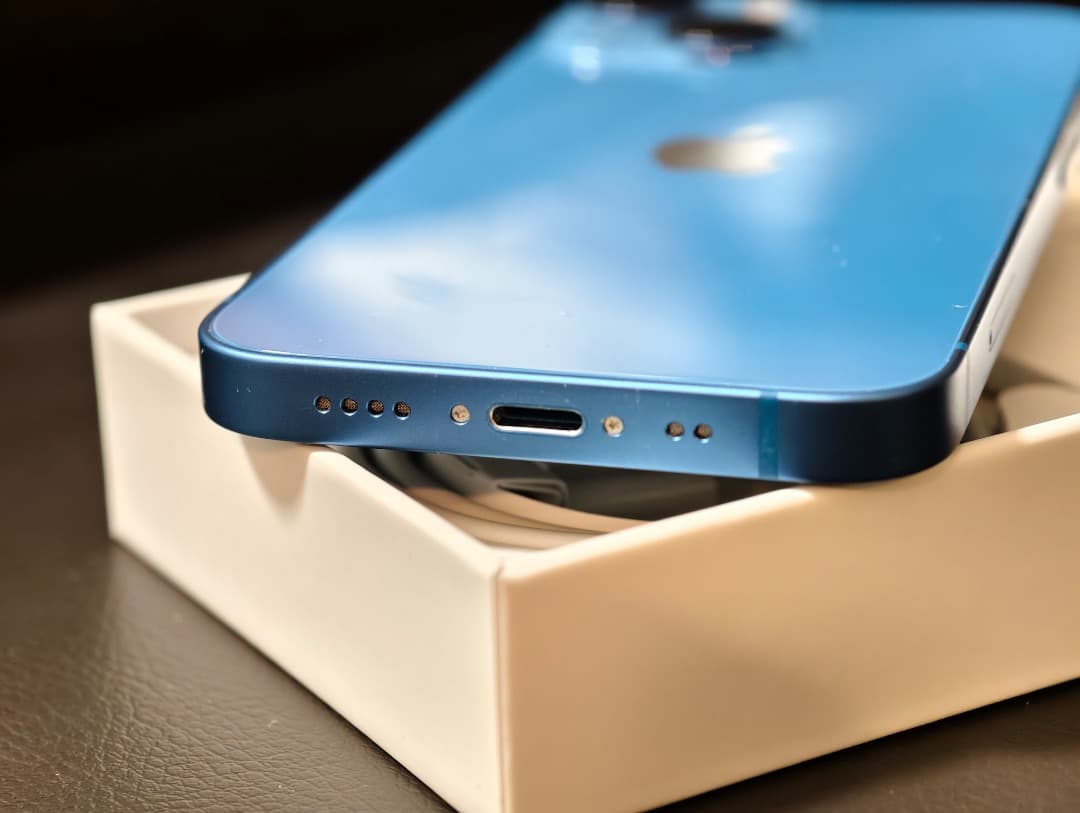 iPhone 13 mini ブルー 256GB simフリー