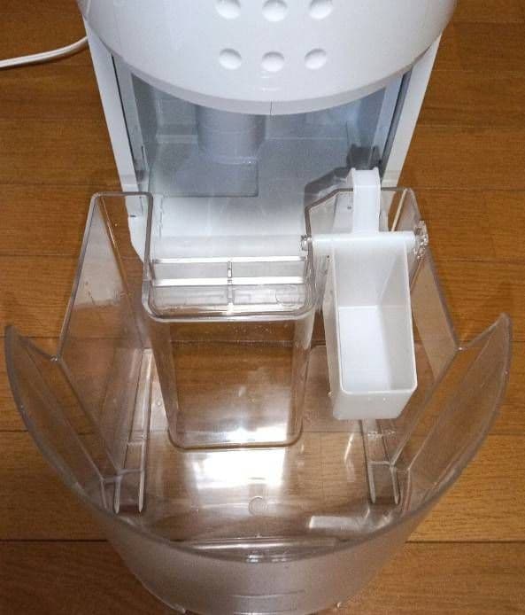 CORONA衣類乾燥除湿機 。 2018年製。