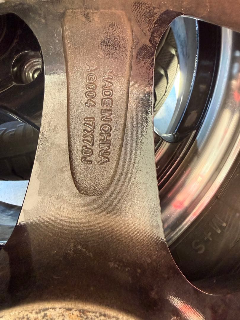 アルミホイールスタッドレスタイヤ4本セット　225/65R17 エクストレイル等