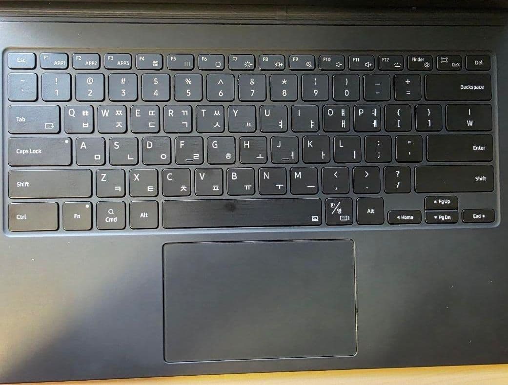 Samsung Galaxy Tab S8 Ultra 本体