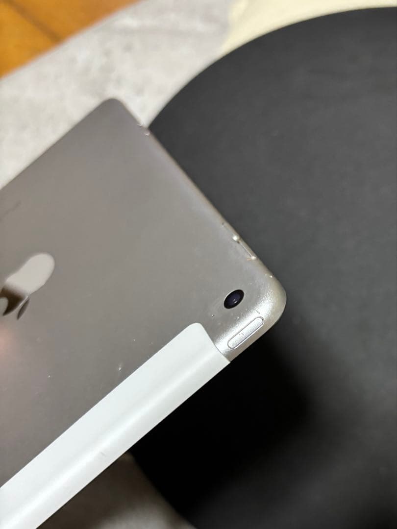 iPad mini4 本体　シルバー　セルラー