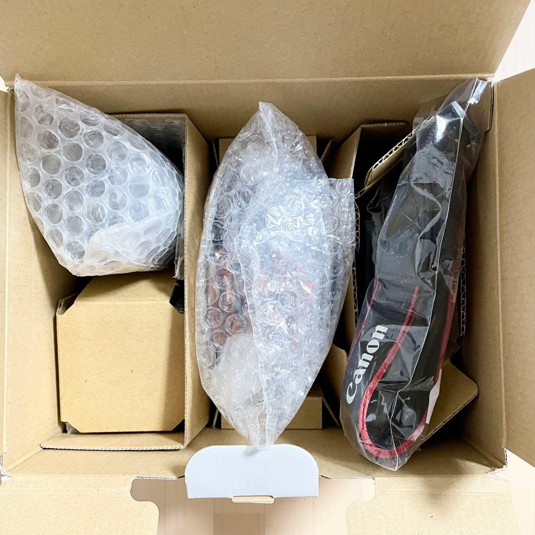 美品　Canon EOS Kiss M ダブルレンズキット SDカード　送料無料