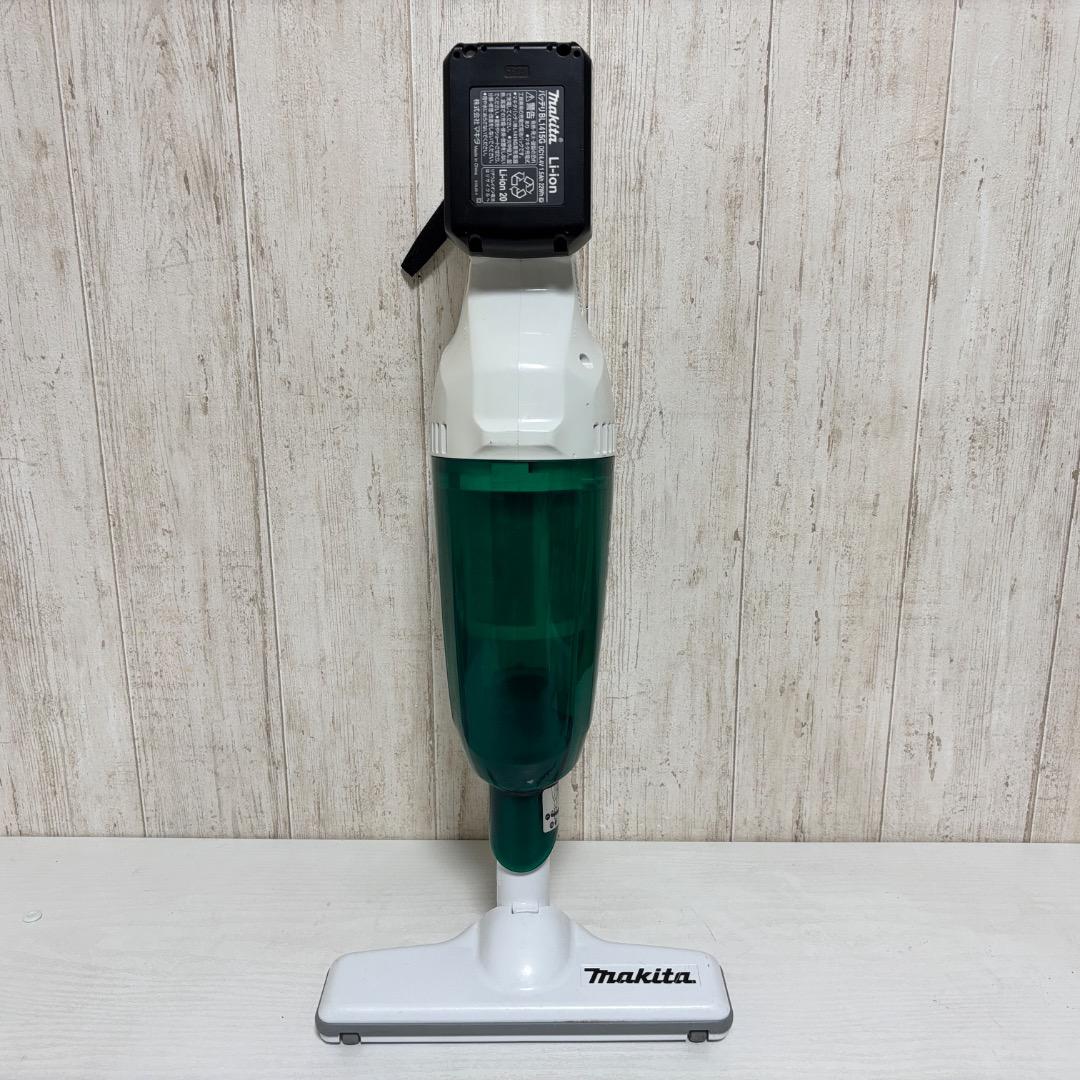 早い者勝ち‼️マキタ　充電式クリーナー MCL143D バッテリー、充電器付