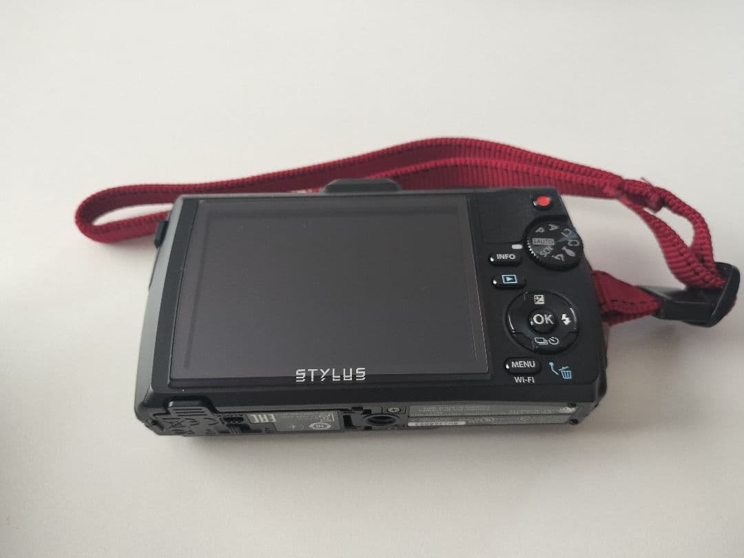 OLYMPUS Tough-4 コンパクトデジタルカメラ