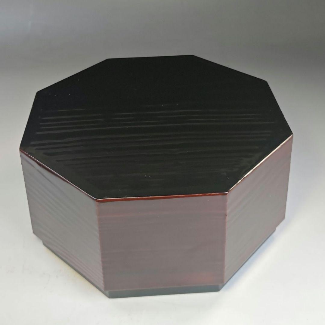 イ853 食籠『葵春作』『溜一閑塗八角　喰篭　共箱』菓子器　茶道具　漆塗