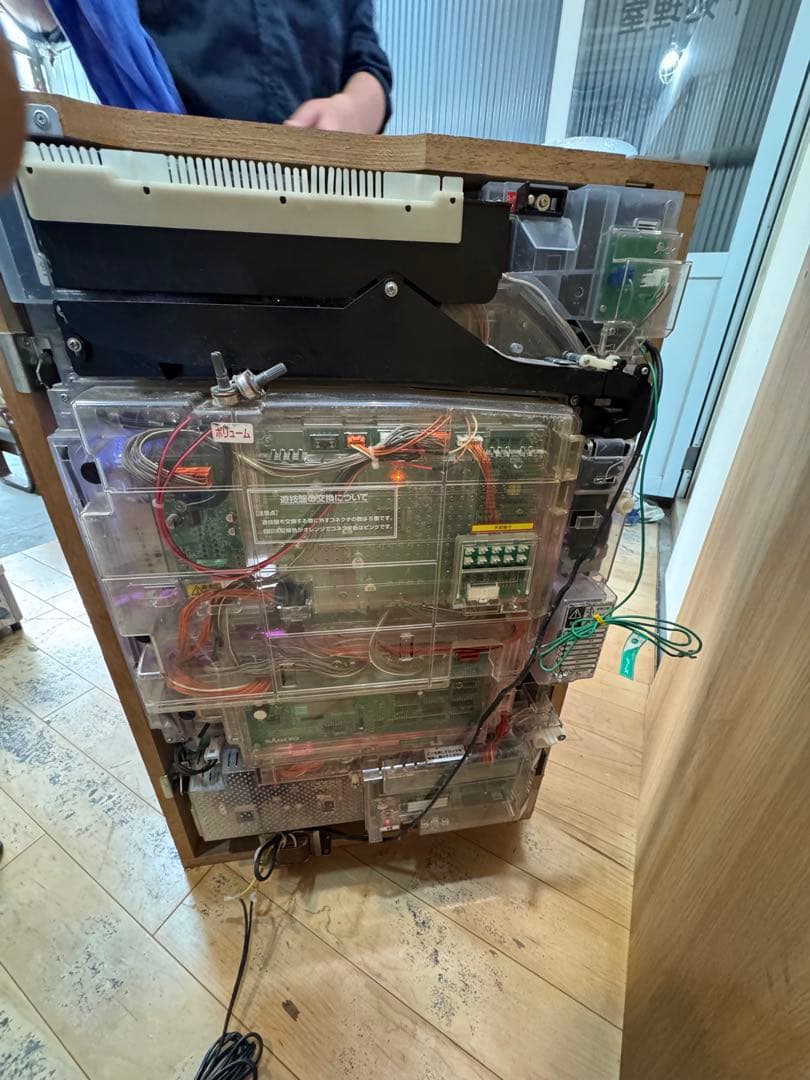 パチンコ台 赤 LEDライト 玉付き　SANKYO 倖田來未