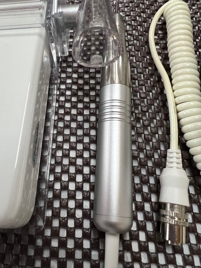 シャレドワ　ネイルマシン　ケビン