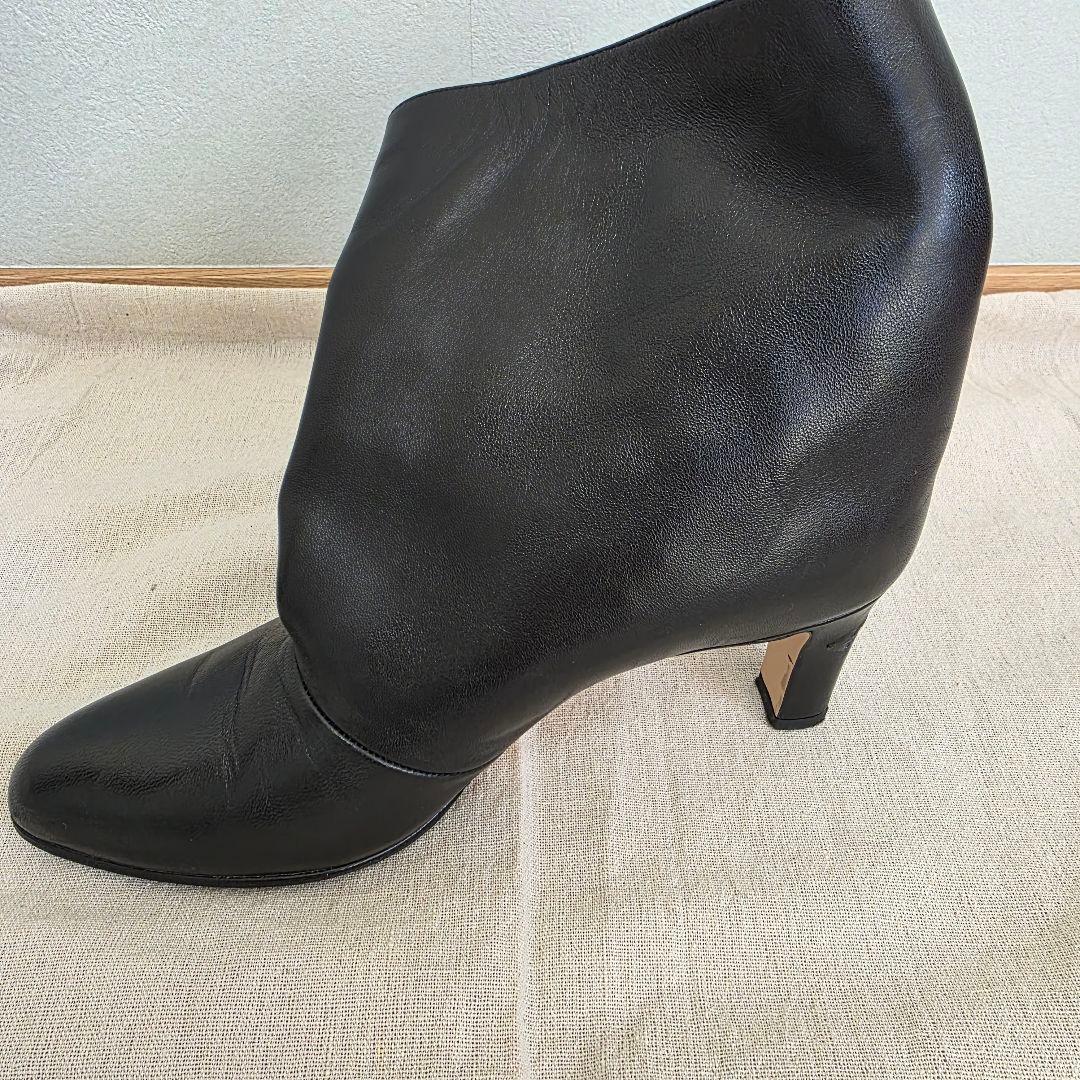 NEBULONI E. ナッパレザーワイドシャフトショートブーツ