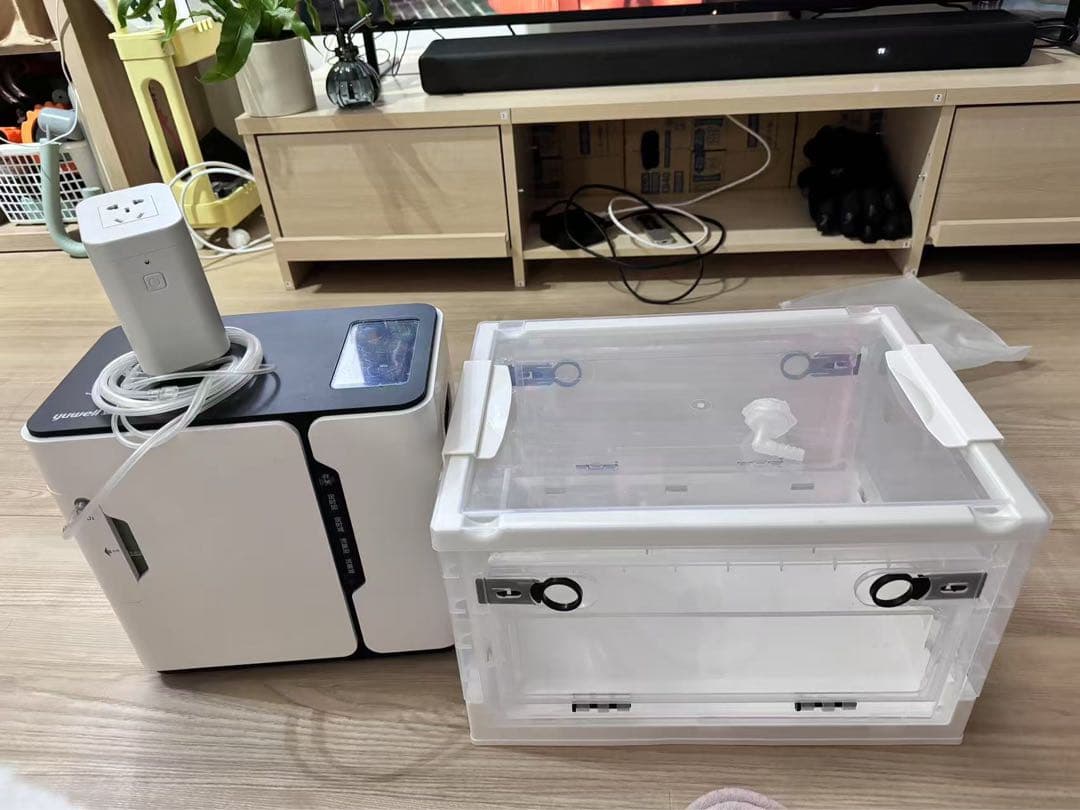 ペット酸素濃縮器　電圧220V 用、110Vアダプタ付き