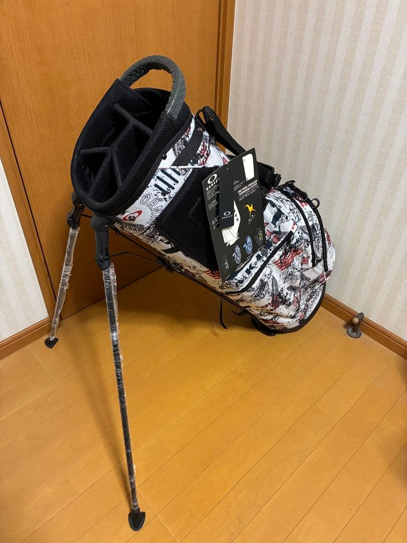 オークリー スタンド付き キャディバック