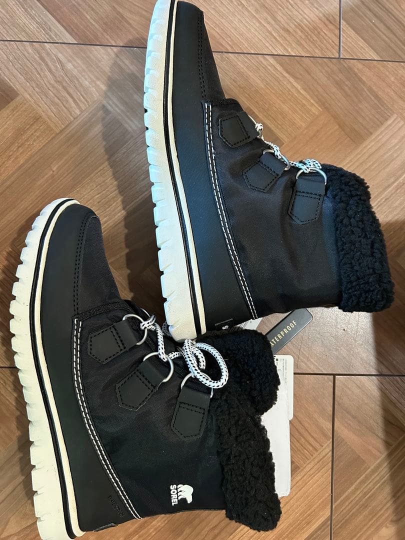 SOREL(ソレル)ブーツ7（24cm）新品