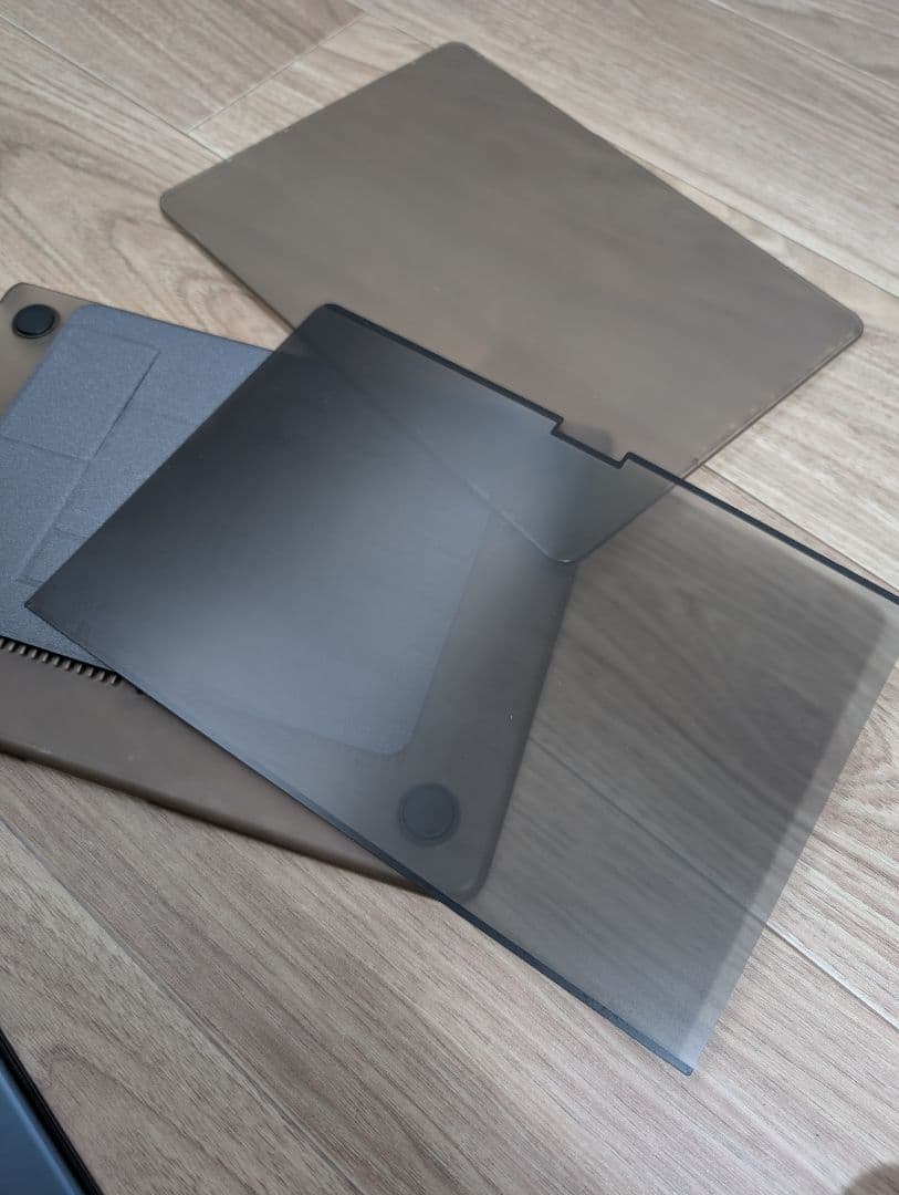 MacBook Air (M2, 2022) ・メモリ24GB,SSD256GB