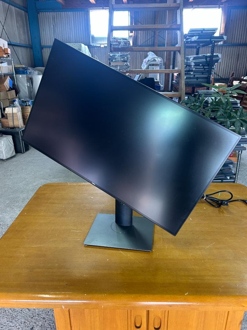 Dell U3219Q 31.5インチ 4K モニター 中古美品 USB-C対応