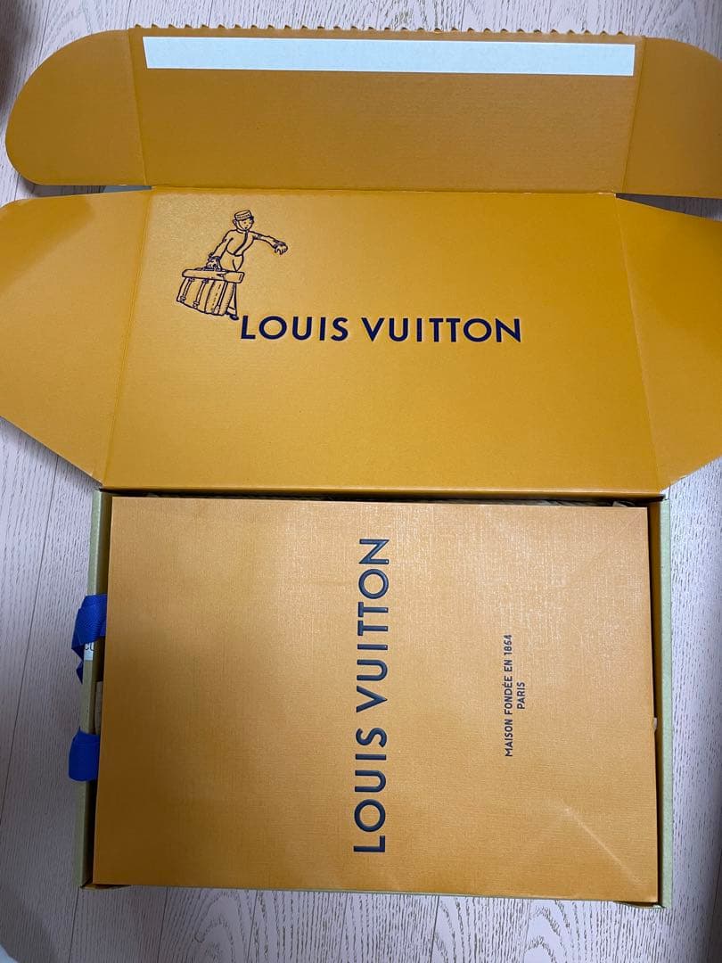 ルイヴィトン　ブラック スクエア型 メガネ