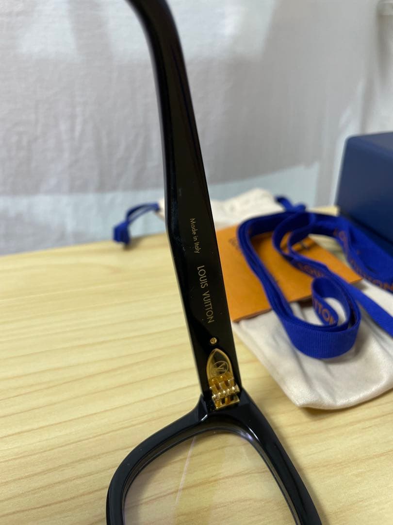 ルイヴィトン　ブラック スクエア型 メガネ