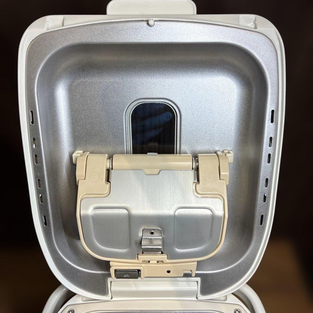 ZOJIRUSHI ホームベーカリー ホワイト BB-KT10-WB