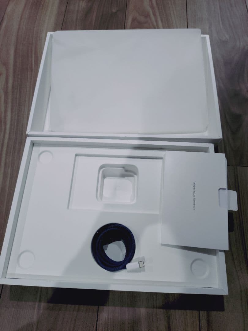 MacBook Air M2 2022 13インチ8GB 256GBミッドナイト