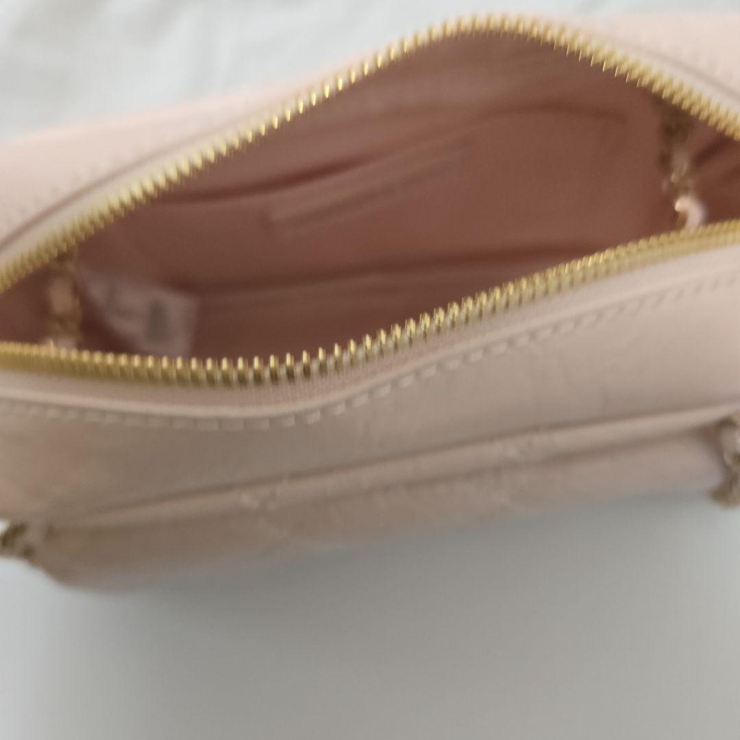 チャールズアンドキースDuo ドゥオ キルトクロスボディーバッグ ピンク