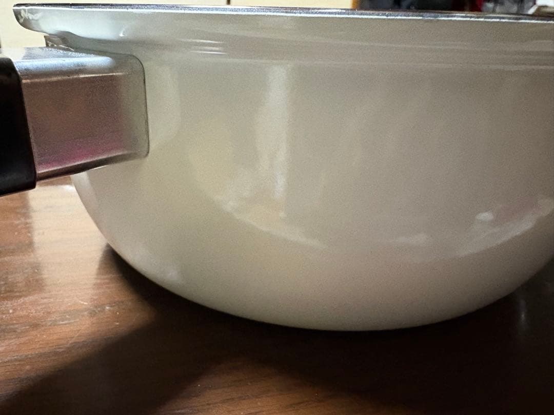 シリット　蓋付き片手鍋　シラルガン