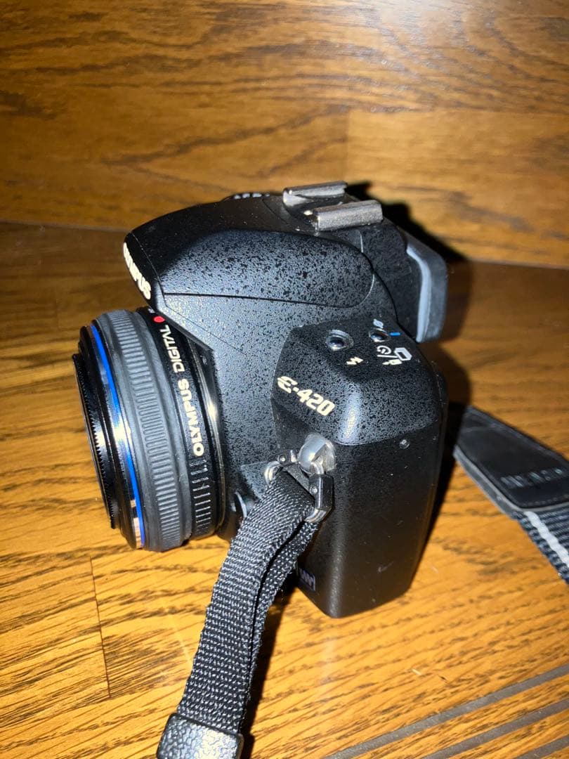 OLYMPUS オリンパス E-420 デジタルカメラ