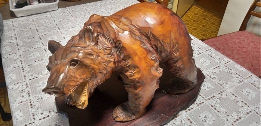 木彫りの熊 置物 　★美品　★一点物　bear wood carving